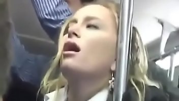 Porno oung in bus