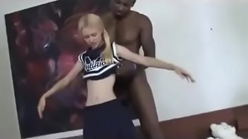 Gorgeous cheerleader gives a head to stranger